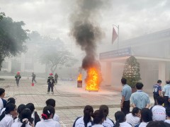 Trường THPT Cát Tiên tổ chức thực tập phương án PCCC&CNCH năm 2025